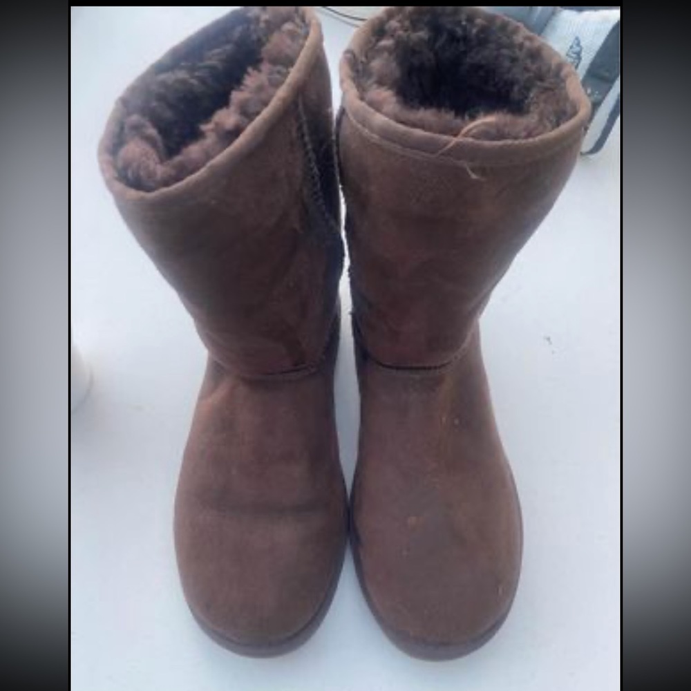UGG Short Boots Size 8
